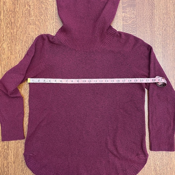 St. John's Bay Sweater - Picture 8 of 9